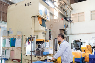 SINGLE STAMPING 80 TON